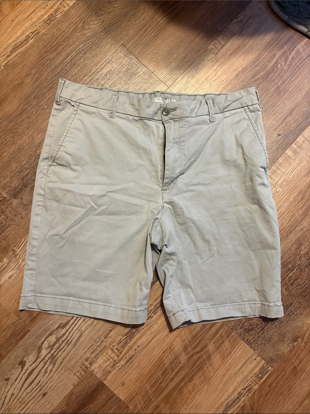 Izod Men's Light Khaki Flat-Front Shorts